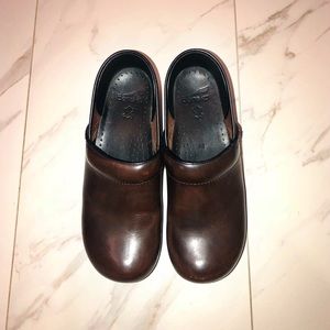 Dansko Nursing Clogs - Brown Leather